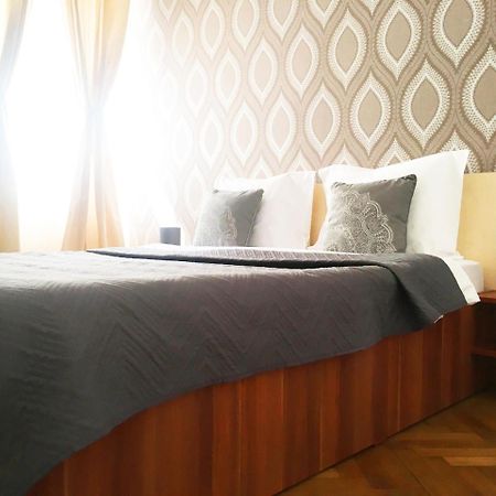 Sunny Old Town Apartment Braşov Eksteriør billede