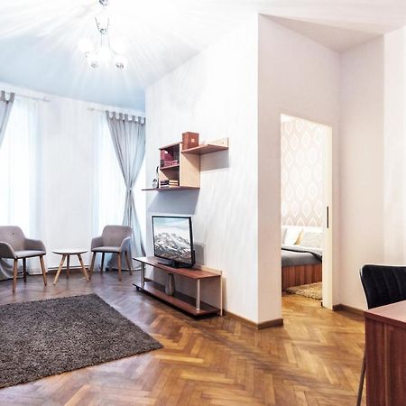 Sunny Old Town Apartment Braşov Eksteriør billede