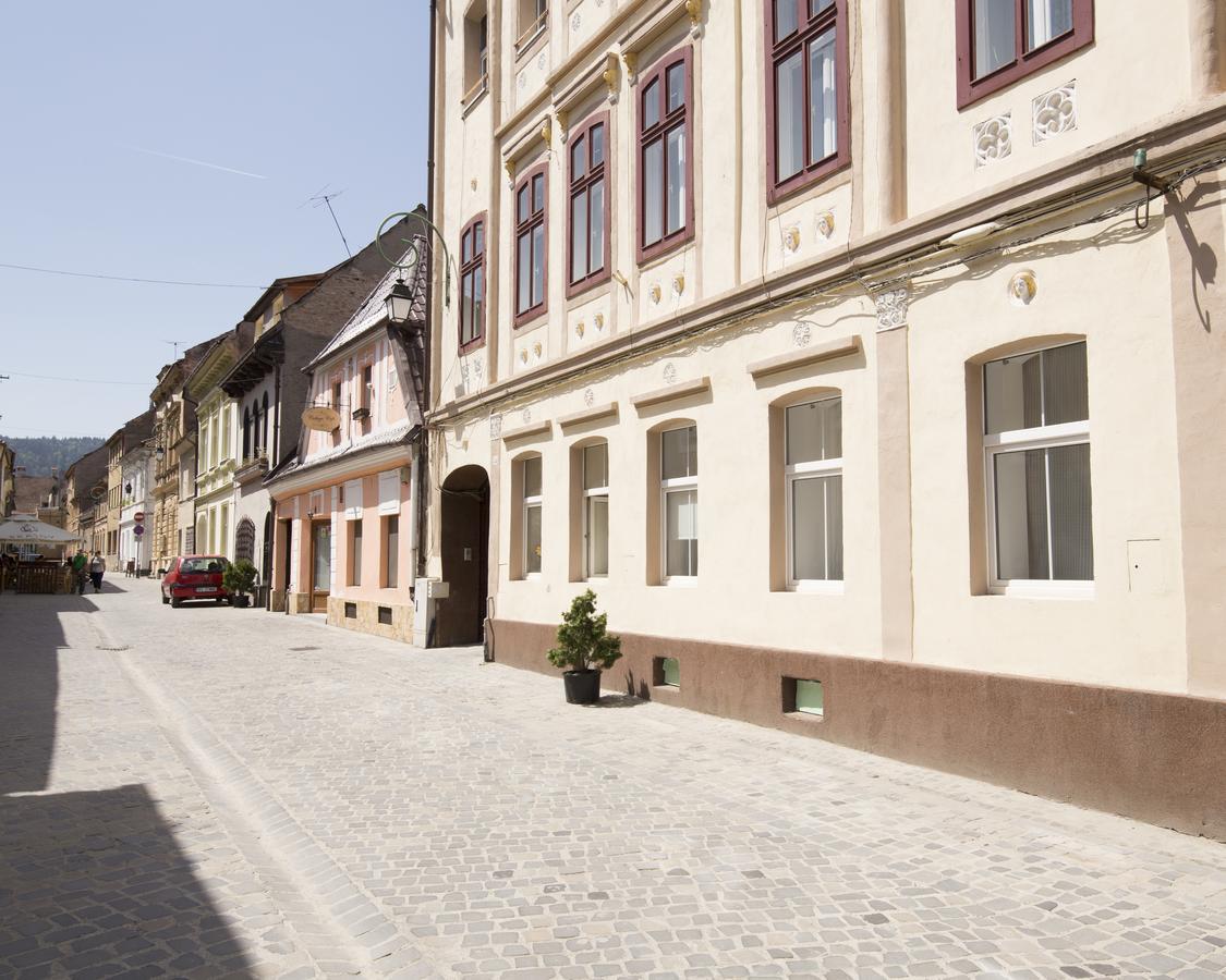 Sunny Old Town Apartment Braşov Eksteriør billede