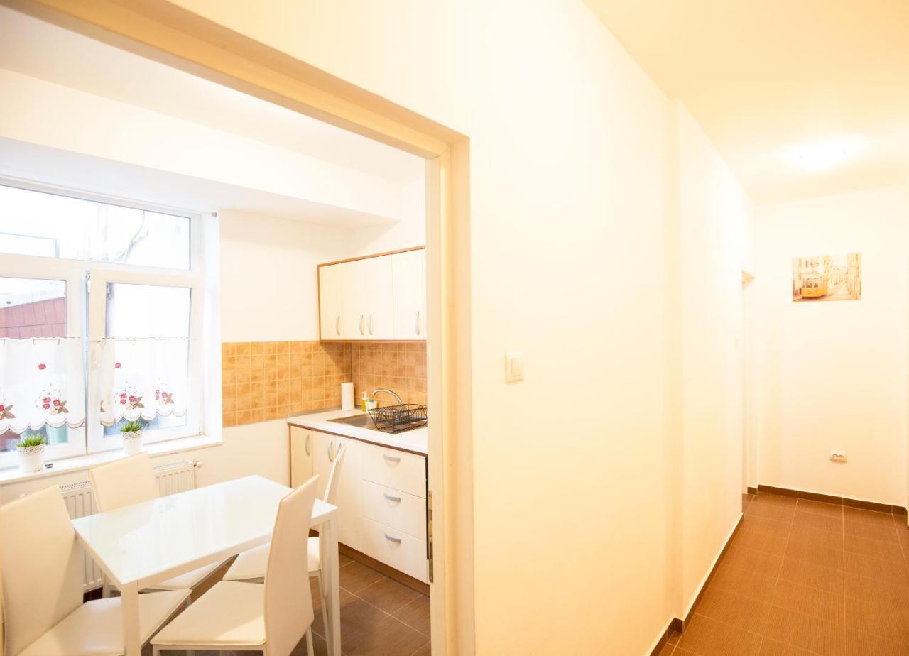 Sunny Old Town Apartment Braşov Eksteriør billede