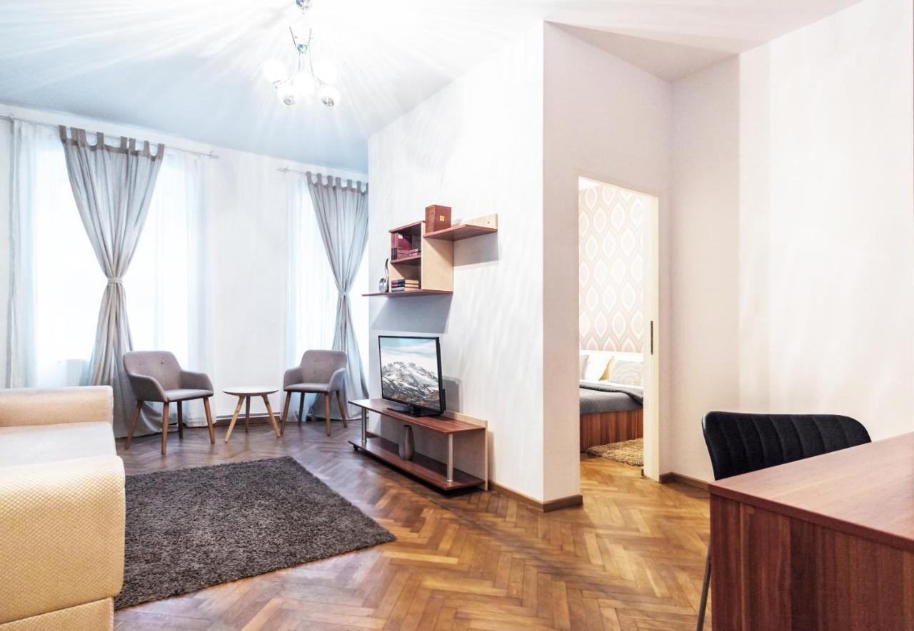 Sunny Old Town Apartment Braşov Eksteriør billede